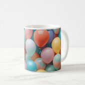 Farbenfrohes Partyballons Muster Kaffeetasse (VorderseiteRechts)