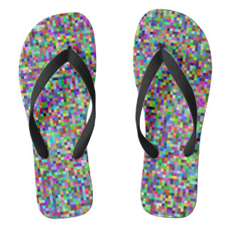 Farbenfrohes Pixelquadrat-Hintergrundmuster Badesandalen