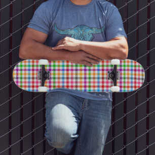 Farbenfrohes Regenbogen-Gingham-Karo-Design - Weiß Skateboard