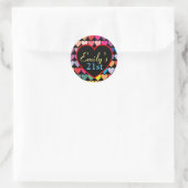 Farbenfrohes Regenbogen-Herzen-Muster personalisie Runder Aufkleber (Tasche)