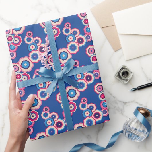 Farbenfrohes Retro-Blumenmuster Geschenkpapier (Schenken)