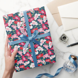 Farbenfrohes rotes Blumenmuster Blau Geschenkpapier