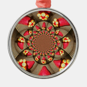 Farbenfrohes rotes Entzücken: Erdbeer-Kaleidoskop- Silbernes Ornament