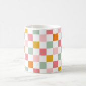 Farbenfrohes Schachbrett Kaffeetasse (Mittel)