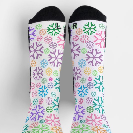 Farbenfrohes Schneeflockenmuster auf Weiß Socken (Oben)