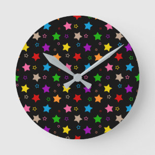 Farbenfrohes Sterne-Musterdesign Schwarz Runde Wanduhr