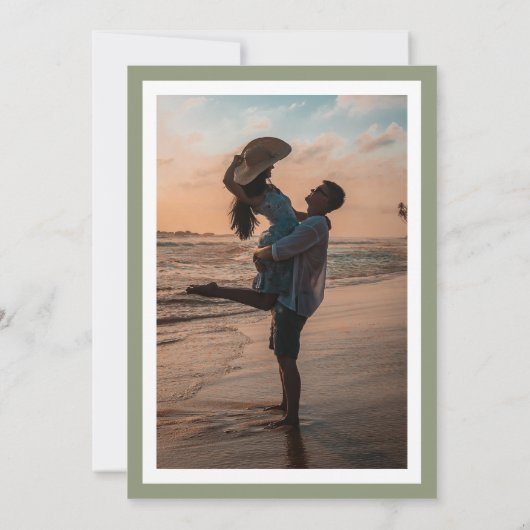 Farbengrüne Kalligrafie Weißrahmen Klassisches Fot Save The Date (Rückseite)