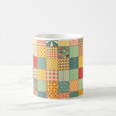 Farbenloses Patchwork mit abstraktem Muster Kaffeetasse (Mittel)