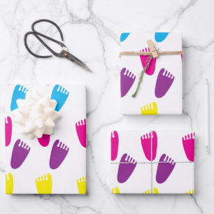 Farbenvolles Muster für den Babyfußabdruck Geschenkpapier Set