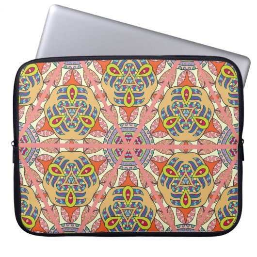Farbenvolles, nahtloses Dreieck-Patchwork-Muster.  Laptopschutzhülle (Vorderseite)