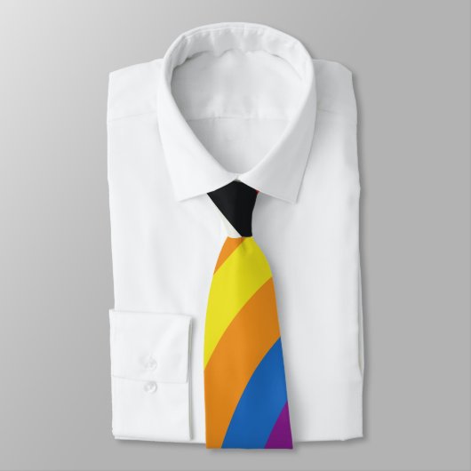 Farbenvolles Streifenmuster für das Flag Krawatte (Gebunden)