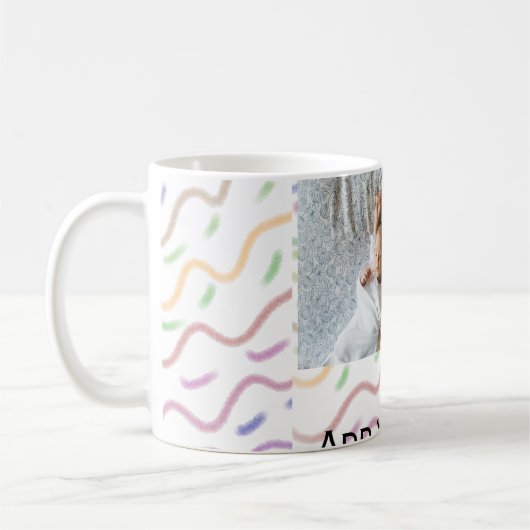 Farbfarbiges Wendelmuster fügt Fotoname hinzu Kaffeetasse (Links)