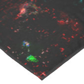 Farbflecken unter dunklem und übrig gebliebenem Mo Tischdecke (Schrägansicht)