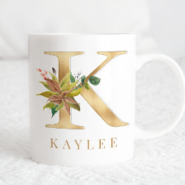 Farbflorale und goldene Buchstaben K Monogramm Kaffeetasse