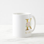 Farbflorale und goldene Buchstaben k Monogramm Kaffeetasse (VorderseiteRechts)
