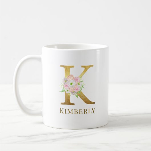 Farbflorale und goldene Buchstaben K Monogramm Kaffeetasse (Links)
