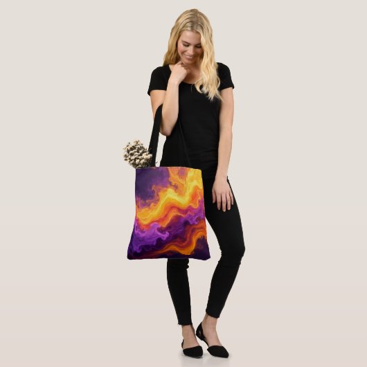 Farbgestaltung Tasche (Am Model)
