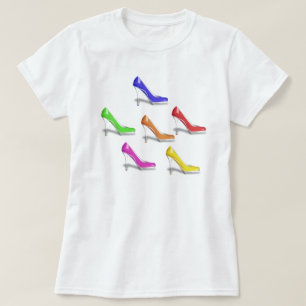 FARBHAFTE HÖCHENSCHUHE (RAINBOW FLAGFARBEN) T-Shirt