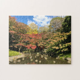 Farbige Ahornbäume nach Teich Puzzle