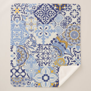 Farbige Azulejos-Fliesen: handgezeichnet Muster. Sherpadecke