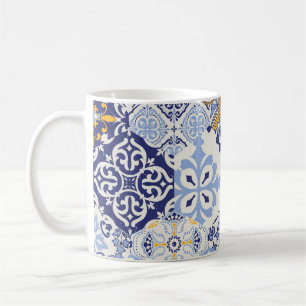 Farbige Azulejos-Fliesen: handgezeichnetes Muster. Kaffeetasse