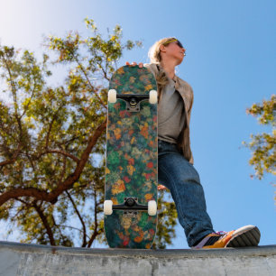 Farbige Baumkronen Skateboard