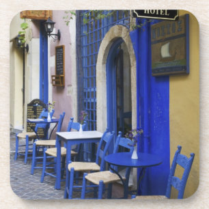 Farbige blaue Tür und Verkleidung eines alten Hote Untersetzer