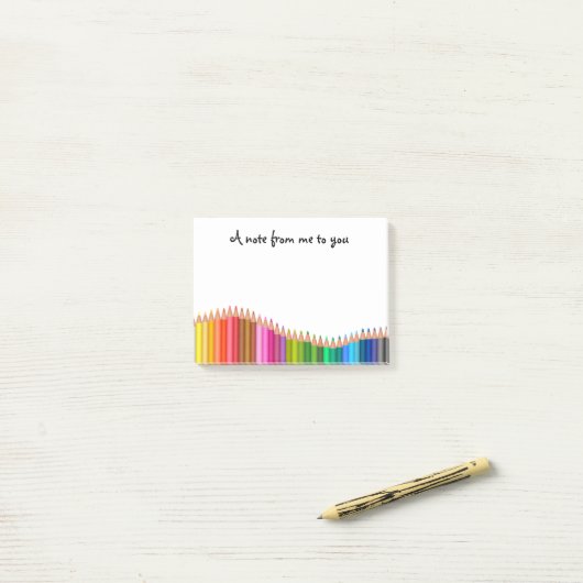 Farbige Bleistifte Post-it Klebezettel (Auf Schreibtisch)