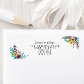 Farbige Blume geben das Adressetikett zurück (Insitu)