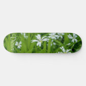 Farbige Blume grün Skateboard (Horizontal)