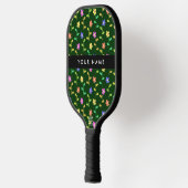 Farbige Blume, grüner Hintergrund, schwarz Pickleball Schläger (Links)