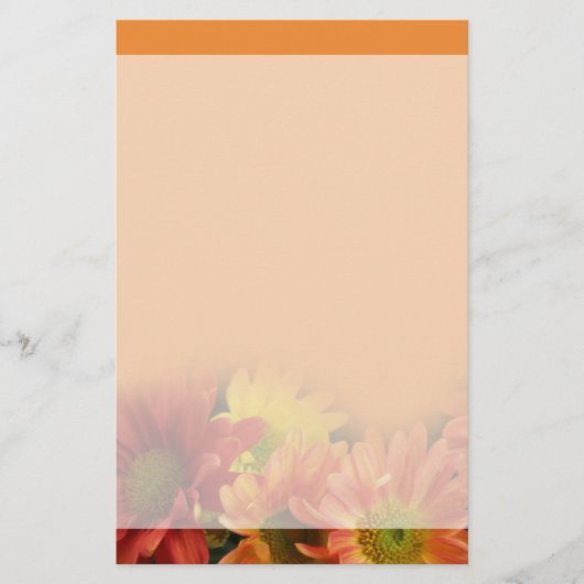 Farbige Blume in Rot, Gelb und Orange. Briefpapier (Vorderseite)