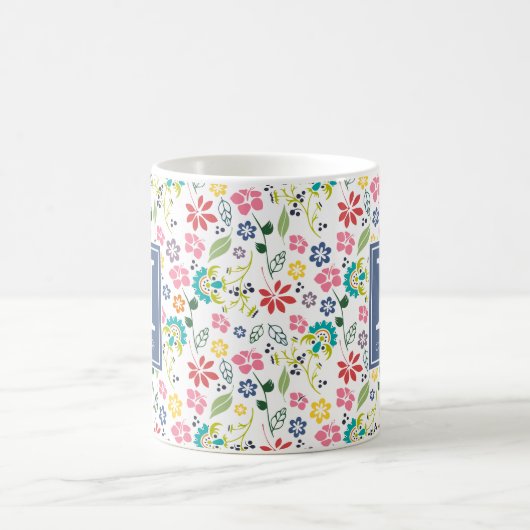 Farbige Bohemische Frühlingsblumen Monogramm Kaffeetasse (Mittel)