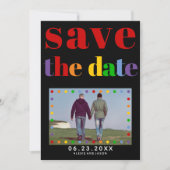 Farbige Buchstaben, schwarz-rote Streifen, Gay-Fot Save The Date (Vorderseite)