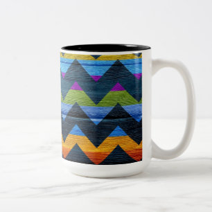 Farbige Chevron Holz Abstrakt #2 Zweifarbige Tasse