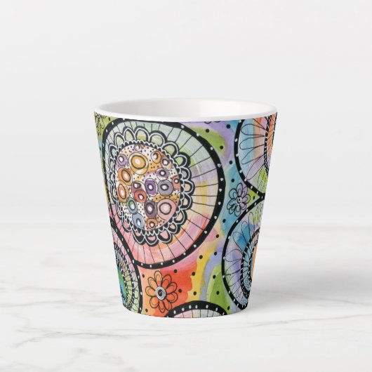 Farbige Circle Doodle Design Latte Tasse (Vorderseite)
