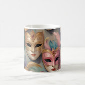 Farbige Darstellung der Karnevalsmasken Kaffeetasse (Mittel)