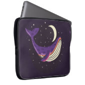 Farbige Darstellung des niedlichen Wales in sp. Laptopschutzhülle (Vorne Rechts)