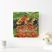 Farbige Erdbeerzeit Quadratische Wanduhr (Zuhause)