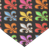 Farbige Fette Fleur-de-lis-Blumen Schwarz  Tischdecke (Schrägansicht)