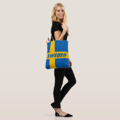 Farbige Flagge Schwedens Tasche (Am Model)