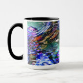 Farbige Fluktuation virtueller Bilder über Schlach Tasse (Links)