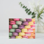 Farbige französische Macaron-Cookies Postkarte (Stehend Vorderseite)