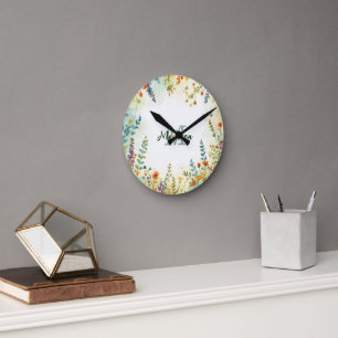 Farbige Frühlingsblumen-Wildblumenstrauß-Monogramm Runde Wanduhr