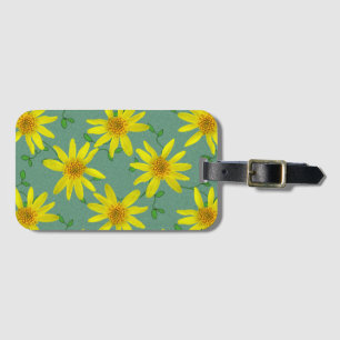 Farbige gelbe Wildblumen auf allen Farbvarianten Gepäckanhänger
