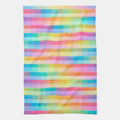 Farbige, geometrische Fliesen mit pastellfarbenen Geschirrtuch (Vertikal)