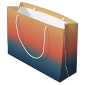 Farbige Geschenktüte mit Farbverlauf (Rückseite Schrägansicht)