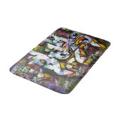 Farbige Graffiti-Wörter Badematte (Schrägansicht)