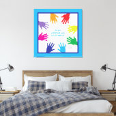 Farbige Handdrucke von Kindern mit blauen Rändern Leinwanddruck (Insitu (Schlafzimmer))
