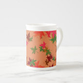 Farbige Herbstblätter entwerfen China Tasse (Vorderseite Rechts)